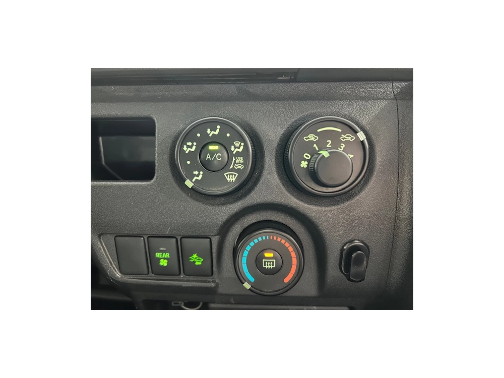 2020 Toyota Hiace =4x4= Dual Airbags ** FULL OPTION **