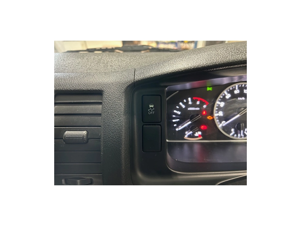 2020 Toyota Hiace =4x4= Dual Airbags ** FULL OPTION **