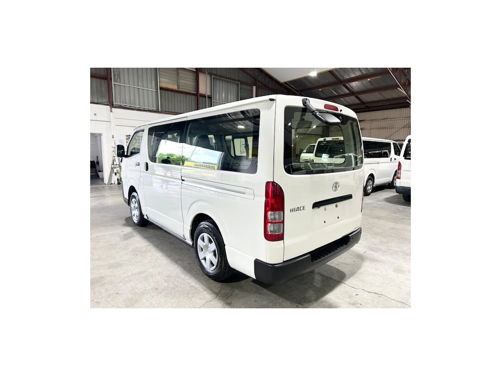 2020 Toyota Hiace =4x4= Dual Airbags ** FULL OPTION **