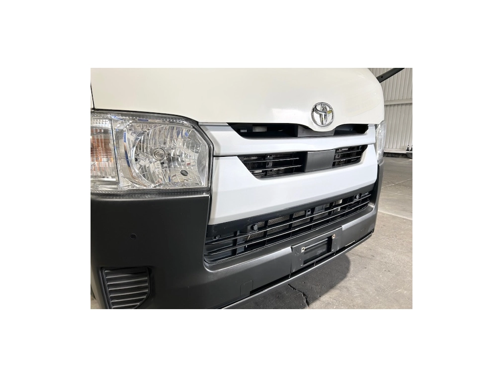 2020 Toyota Hiace =4x4= Dual Airbags ** FULL OPTION **