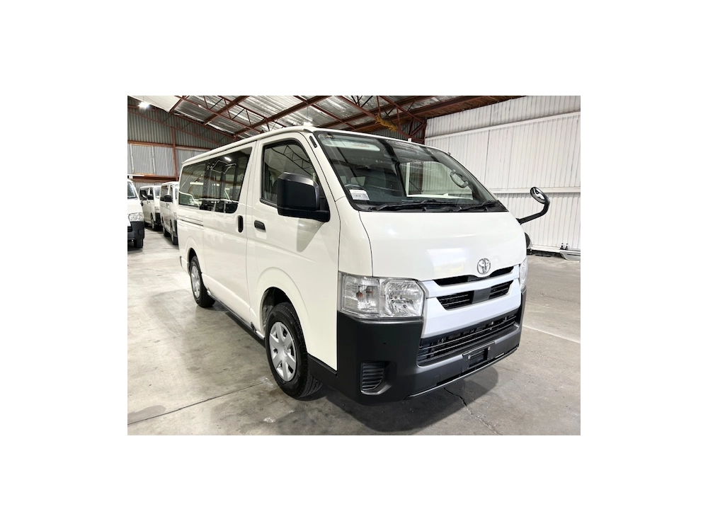 2020 Toyota Hiace Facelift =4x4= Dual Airbags - Rear Aircon ** FULL OPTION **