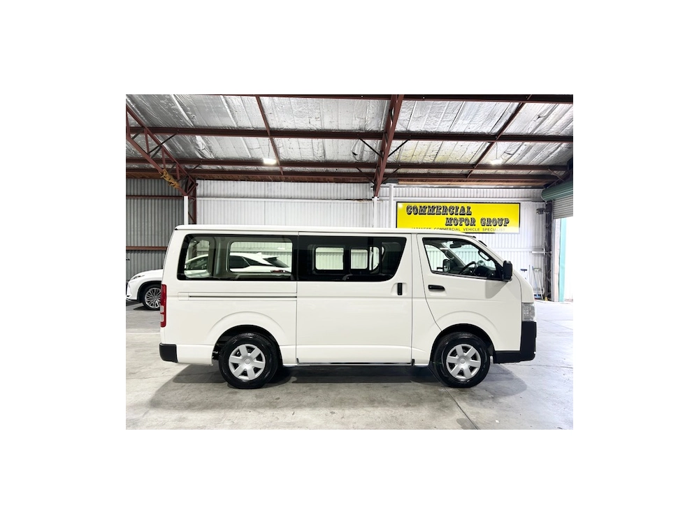 2020 Toyota Hiace =4x4= Dual Airbags ** FULL OPTION **