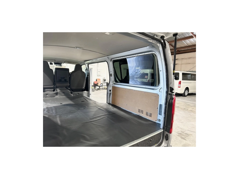 2020 Toyota Hiace $4000 REDUCED**