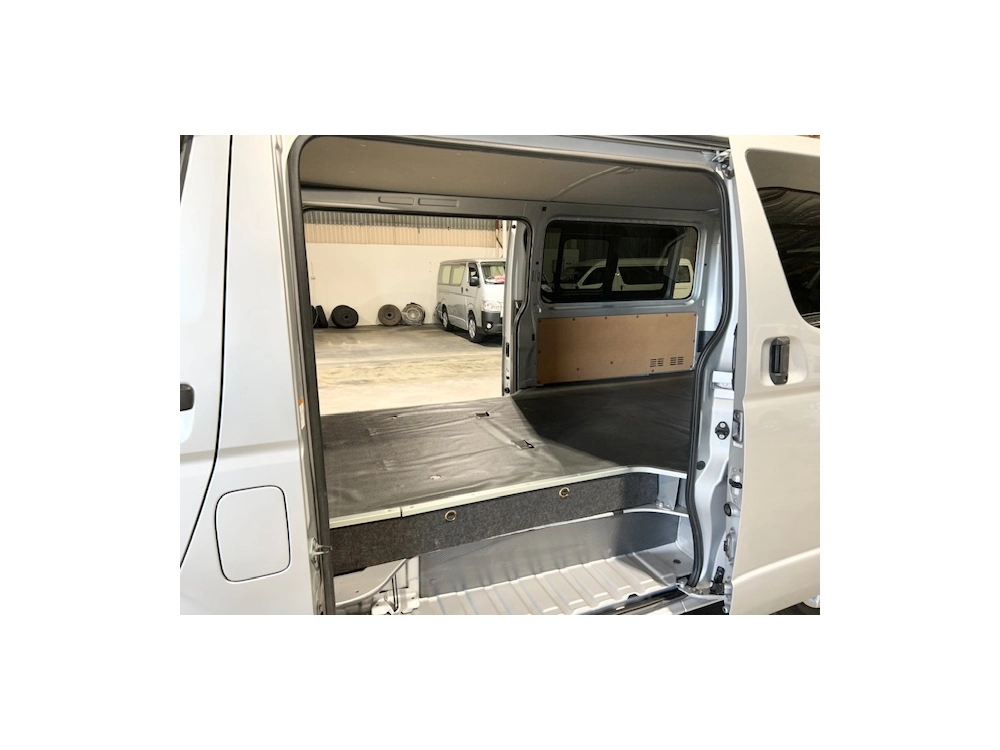 2020 Toyota Hiace $4000 REDUCED**