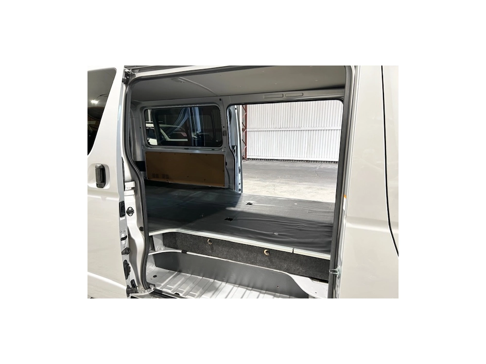 2020 Toyota Hiace $4000 REDUCED**