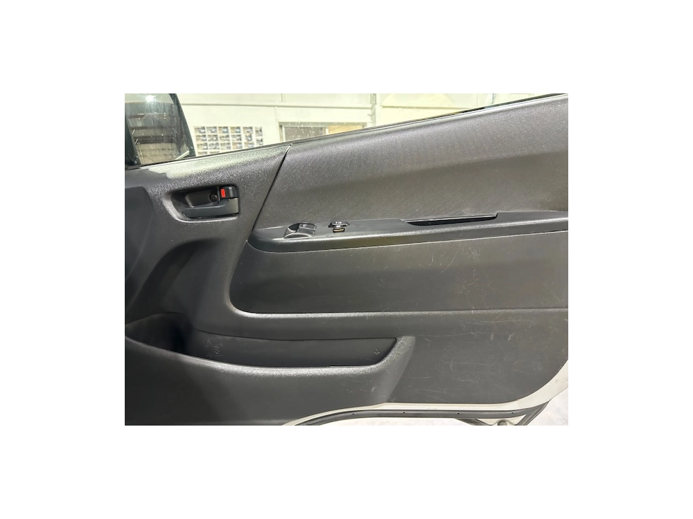 2015 Toyota Hiace =4X4= 