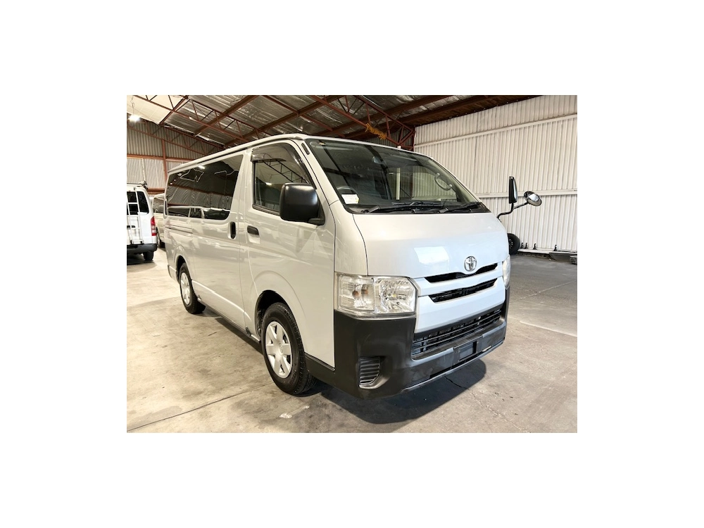 2015 Toyota Hiace =4X4= 6 Seaters $1000 REDUCED for Fuel Inflation