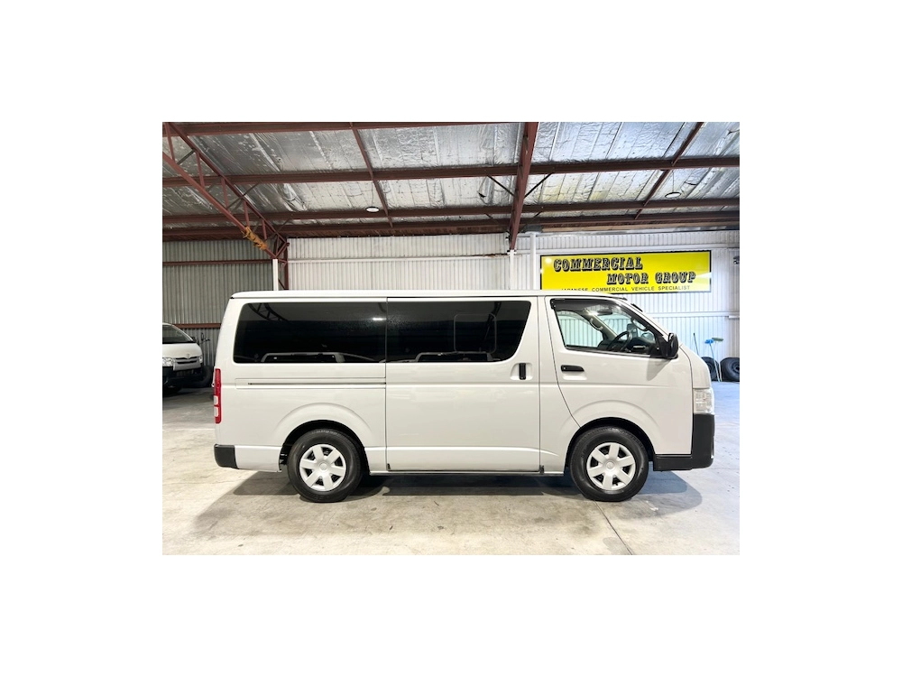 2015 Toyota Hiace =4X4= 