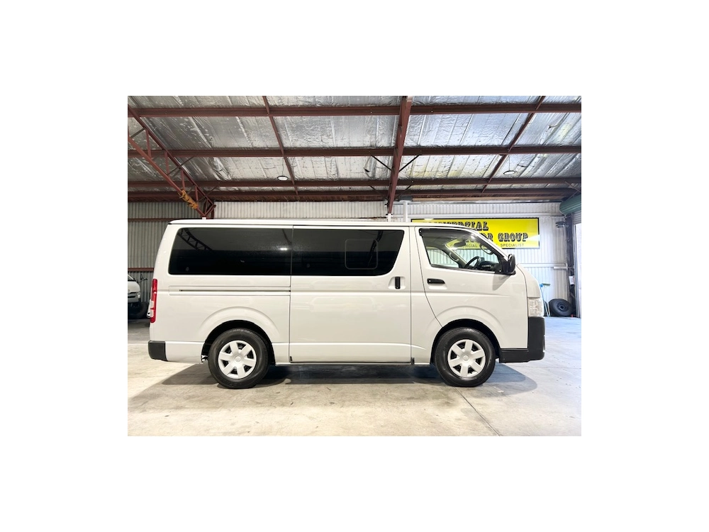2015 Toyota Hiace =4X4= 