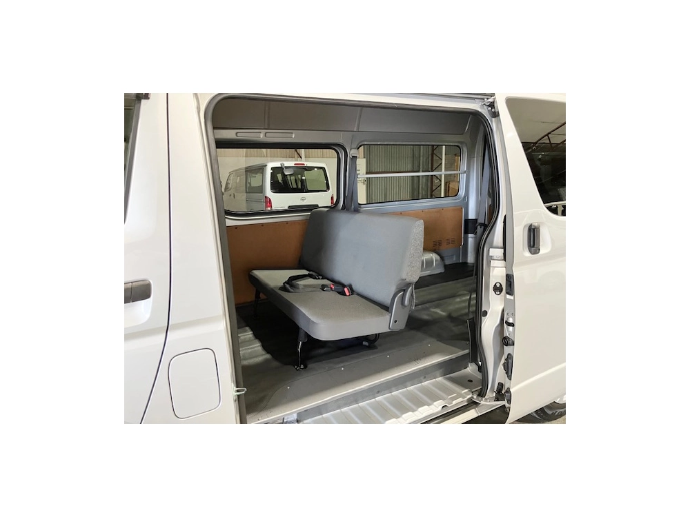 2016 TOYOTA HIACE LWB **LAST HIGHROOF** WAS $38,995 NOW$34,995