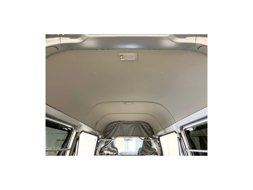 2016 TOYOTA HIACE LWB **LAST HIGHROOF** WAS $38,995 NOW$34,995