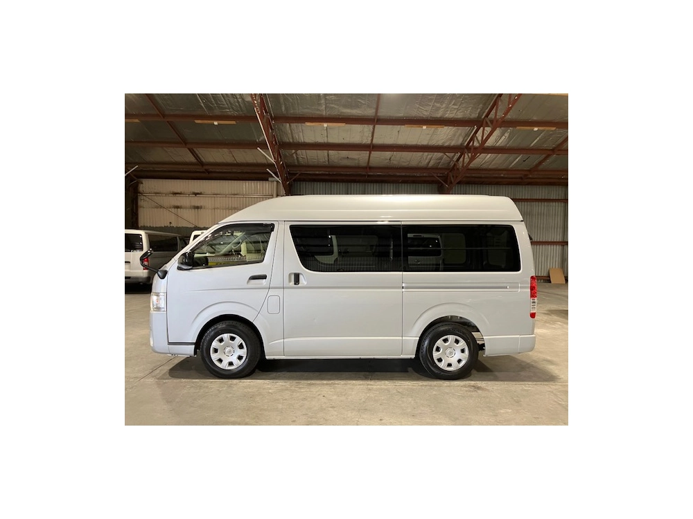 2016 TOYOTA HIACE LWB **LAST HIGHROOF** WAS $38,995 NOW$34,995