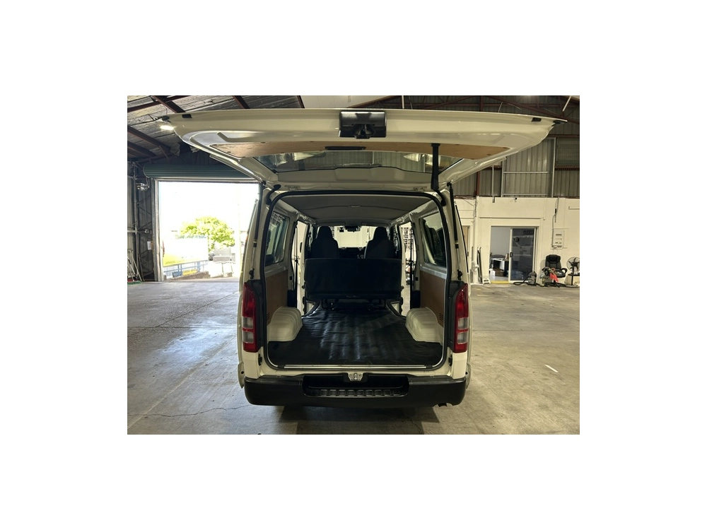 2020 =4X4= FACELIFT Model Toyota Hiace 6 Seater **MID YEAR SUPER SALE** 