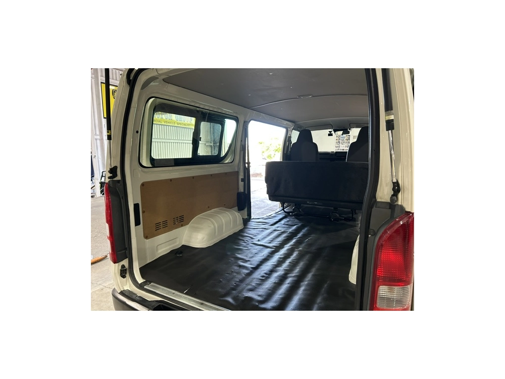 2020 =4X4= FACELIFT Model Toyota Hiace 6 Seater **MID YEAR SUPER SALE** 