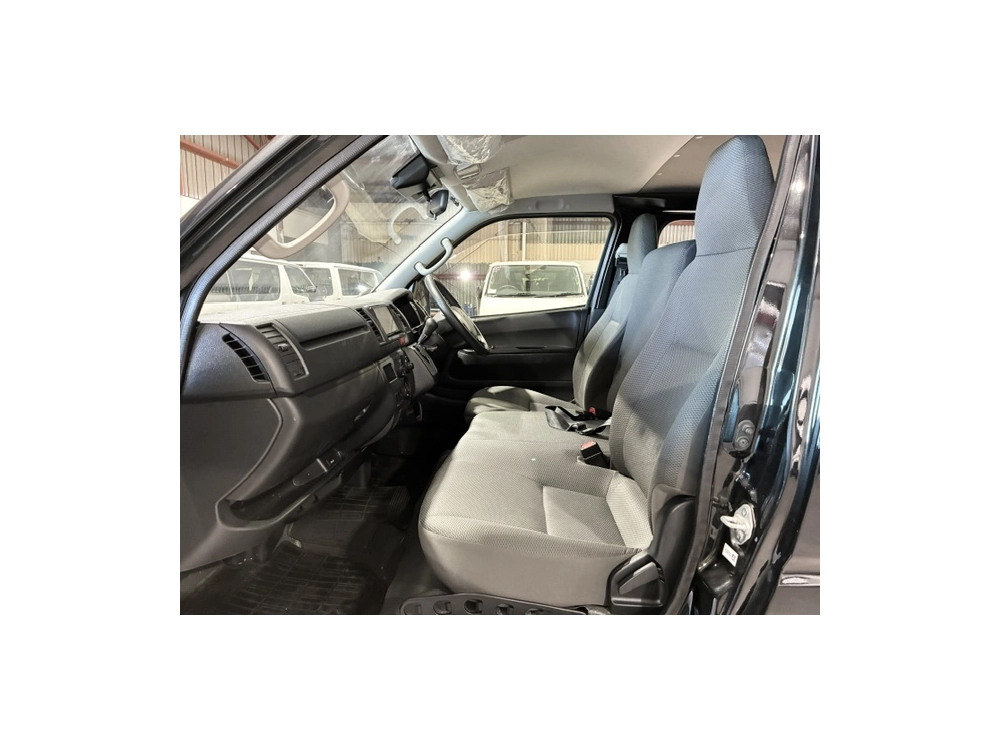2021 Toyota Hiace FACELIFT MODEL = 4X4 = Only 110kms!