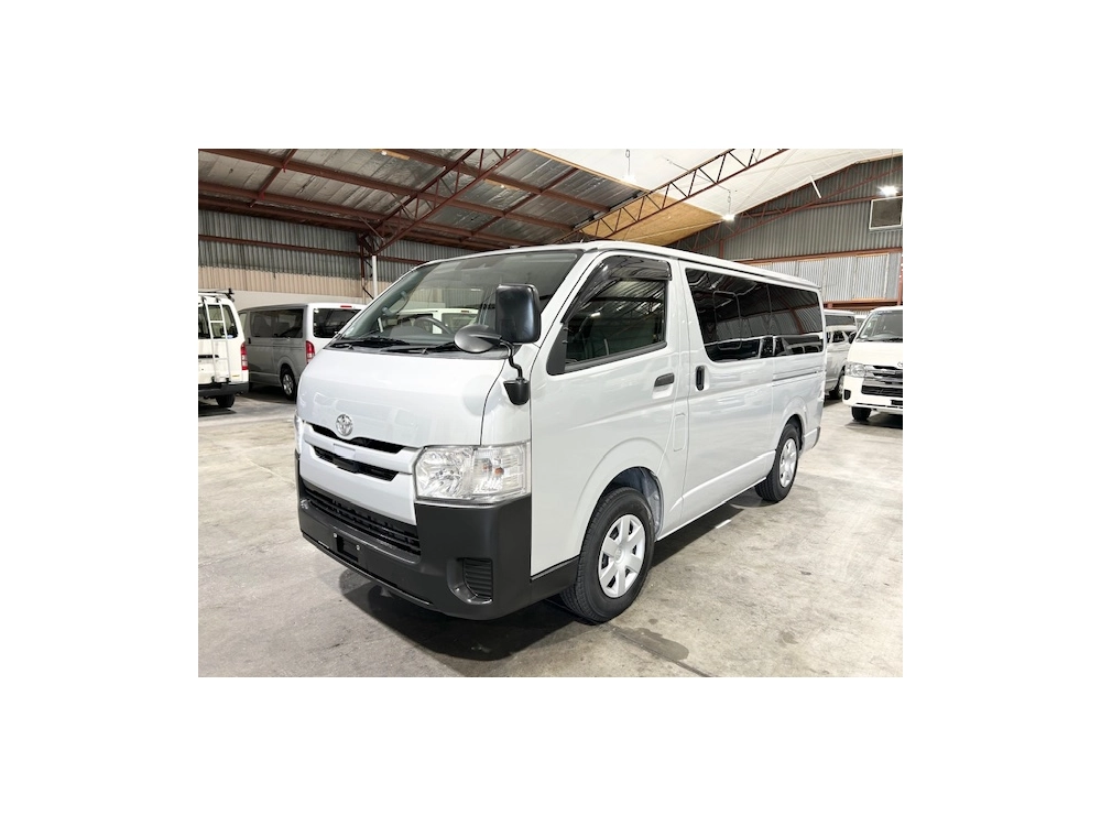 2020 Toyota Hiace = FULL TIME 4WD = 