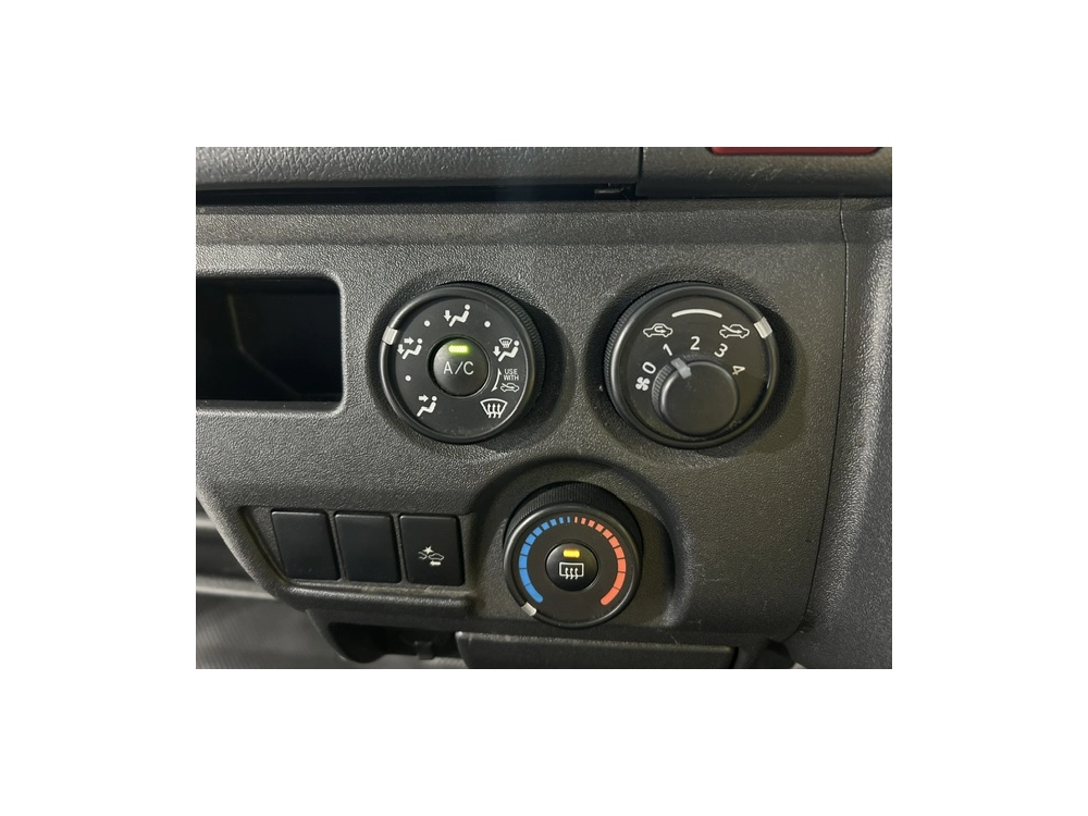2019 Toyota Hiace =4x4= TIMBER FLOOR $1000 DISCOUNTED for Fuel