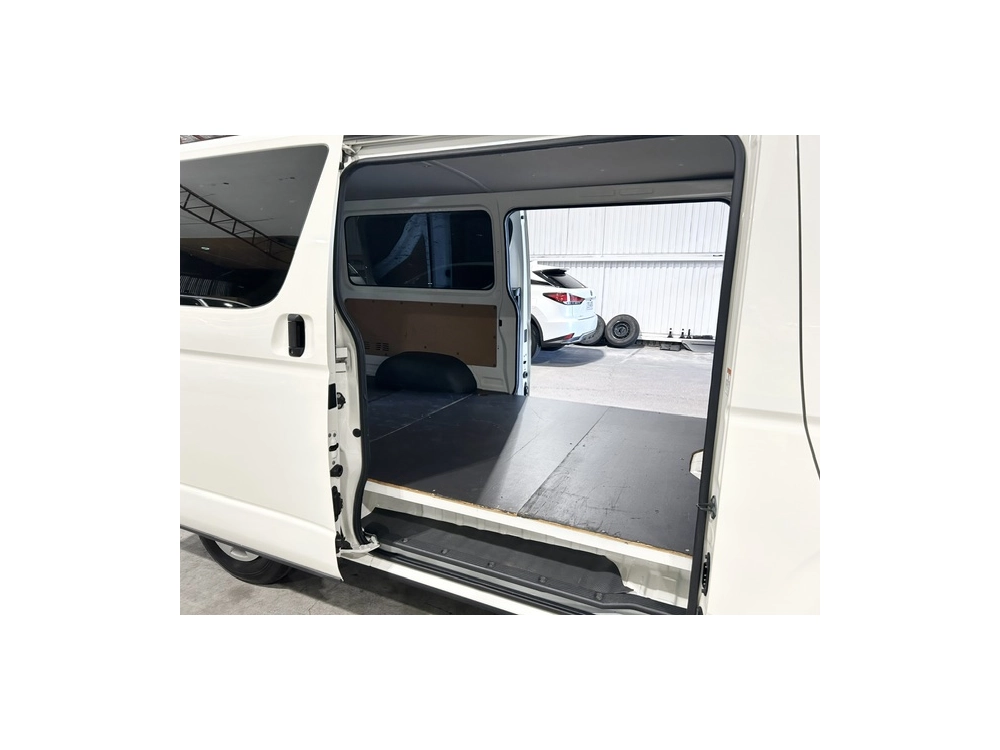 2019 Toyota Hiace =4x4= TIMBER FLOOR $1000 DISCOUNTED for Fuel