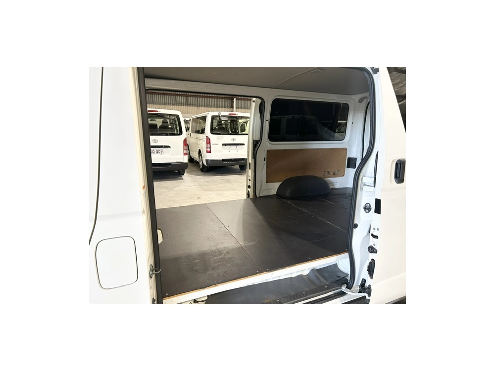 2019 Toyota Hiace =4x4= TIMBER FLOOR $1000 DISCOUNTED for Fuel