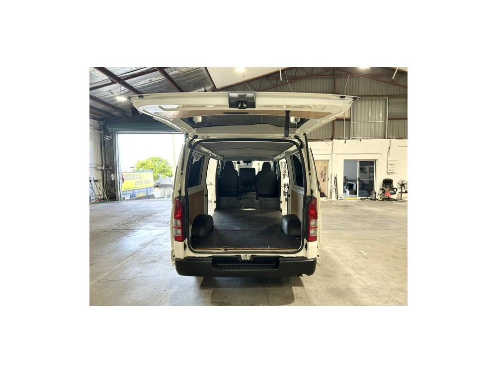 2019 Toyota Hiace =4x4= TIMBER FLOOR $1000 DISCOUNTED for Fuel