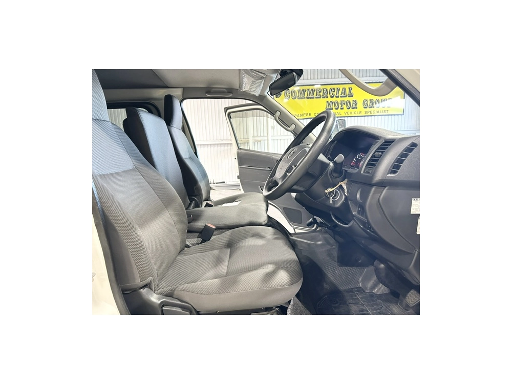 2019 Toyota Hiace =4x4= TIMBER FLOOR $1000 DISCOUNTED for Fuel