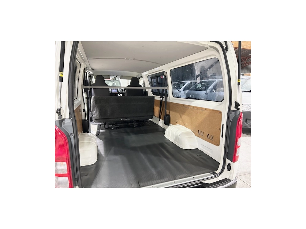 2016 Toyota Hiace = 6 Seaters = Easter Sale On Now