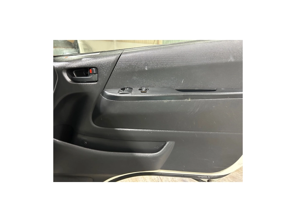 2016 Toyota Hiace = 6 Seaters = Easter Sale On Now