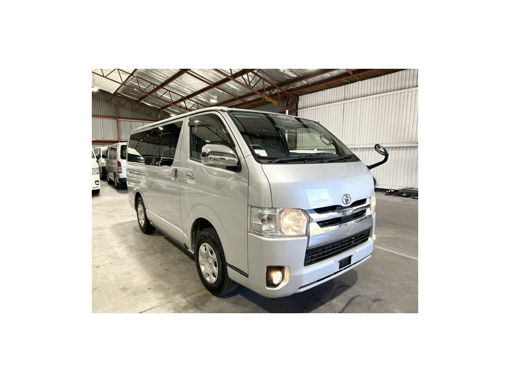 2018 Toyota Hiace = 4X4 = SUPER GL ** FULL OPTIONS **