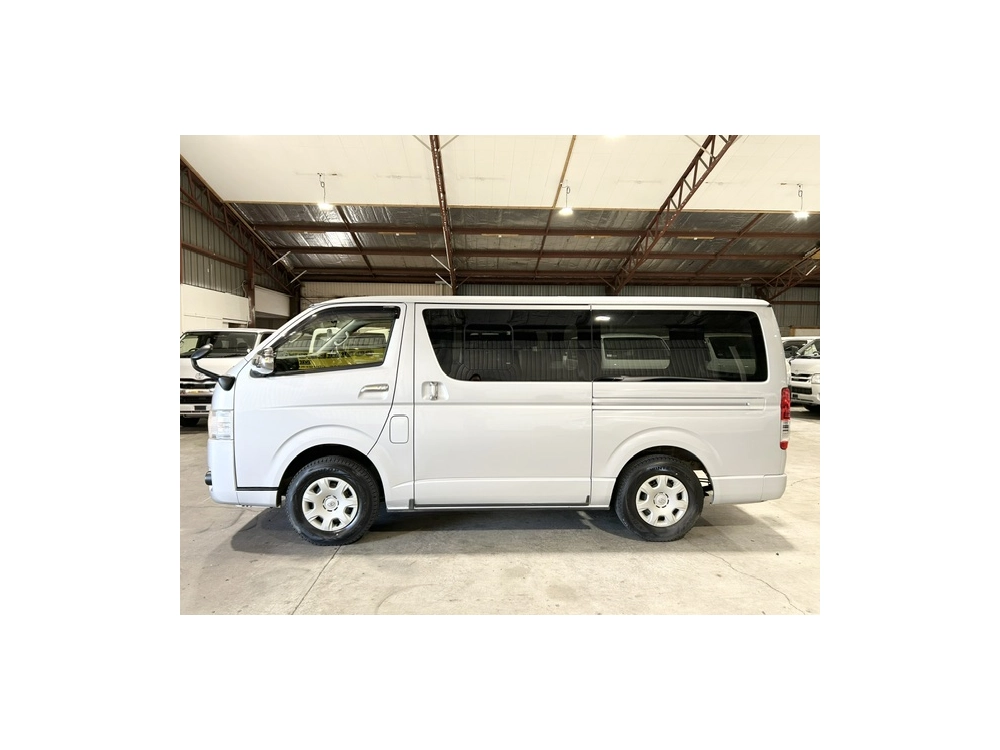 2018 Toyota Hiace = 4X4 = SUPER GL ** FULL OPTIONS **