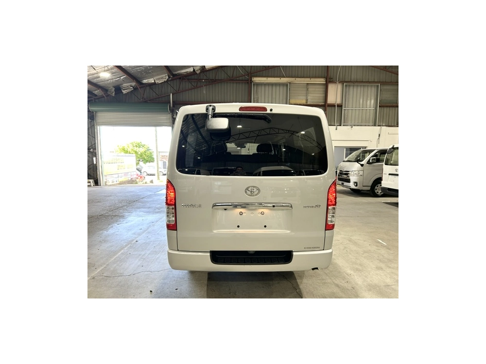 2018 Toyota Hiace = 4X4 = SUPER GL ** FULL OPTIONS **