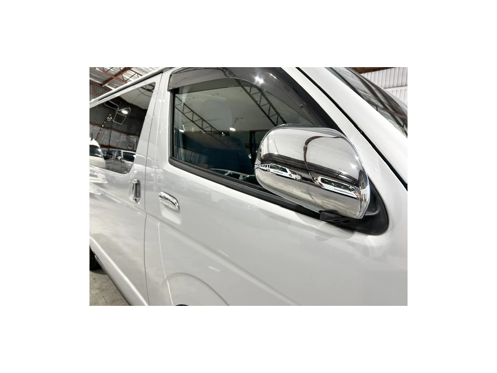 2018 Toyota Hiace = 4X4 = SUPER GL ** FULL OPTIONS **