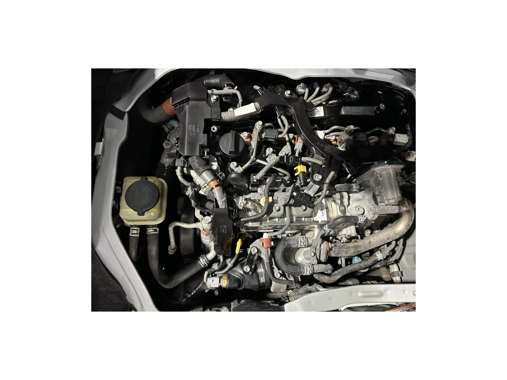 2018 Toyota Hiace = 4X4 = SUPER GL ** FULL OPTIONS **