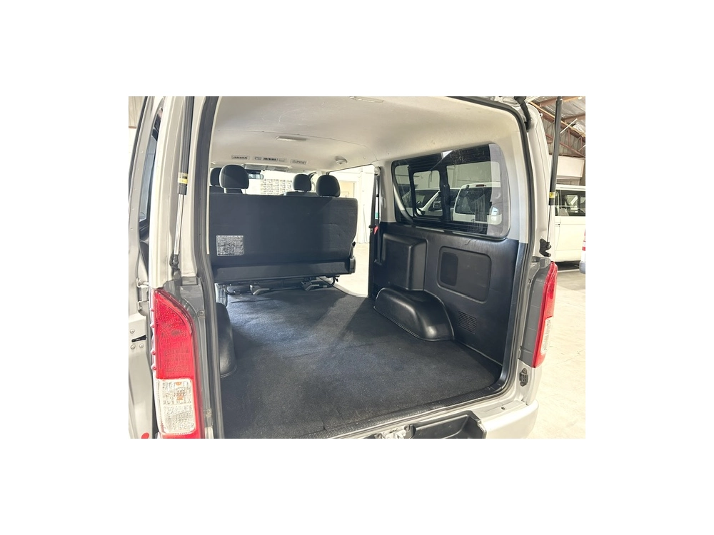2018 Toyota Hiace = 4X4 = SUPER GL ** FULL OPTIONS **