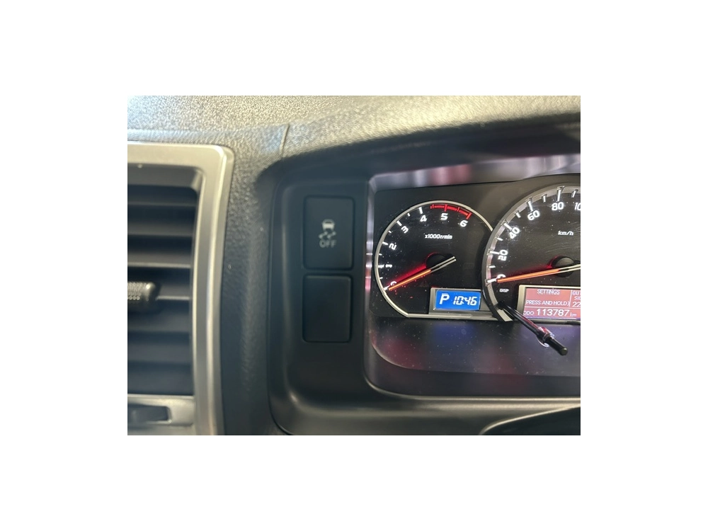 2018 Toyota Hiace = 4X4 = SUPER GL ** FULL OPTIONS **