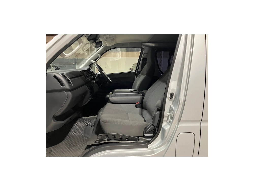 2018 TOYOTA HIACE 2.8L DIESEL TURBO **WAS $33,995 NOW $31,495