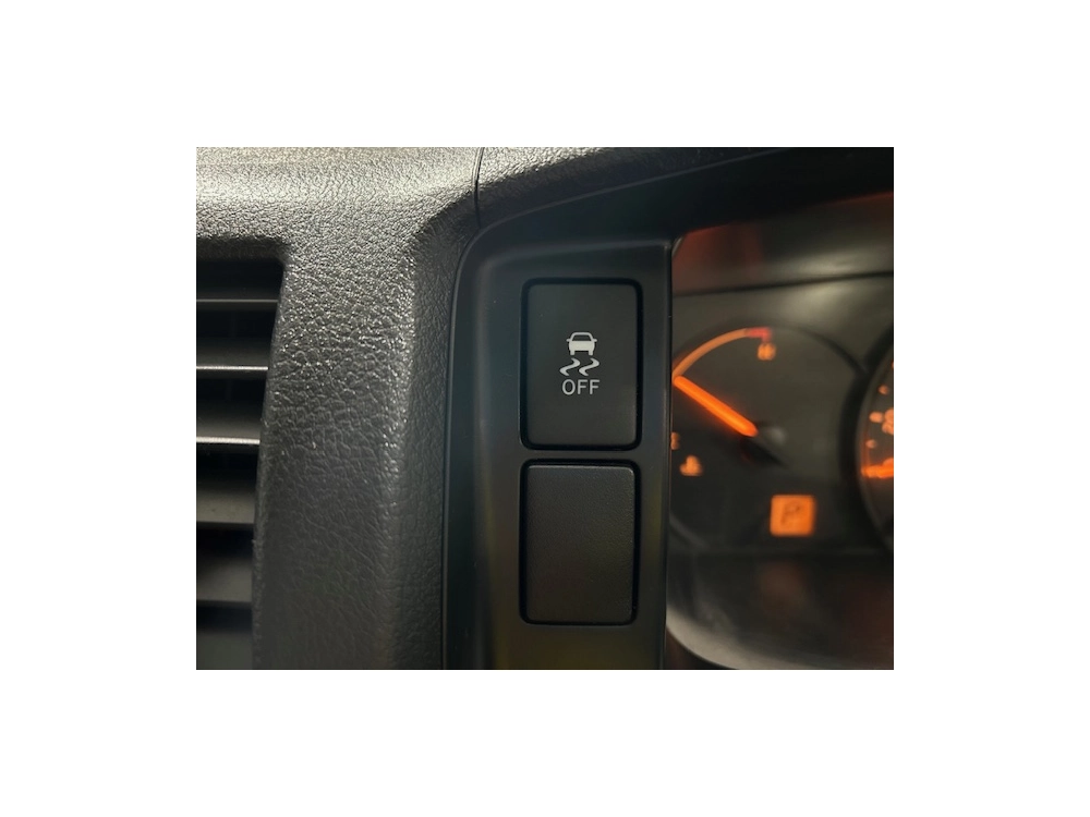 2018 Toyota Hiace LWB +++ $4300 Reduced +++ 3 / 6 / 9 SEATERS