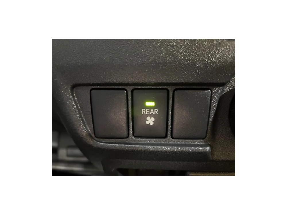 2018 Toyota Hiace LWB +++ $4300 Reduced +++ 3 / 6 / 9 SEATERS