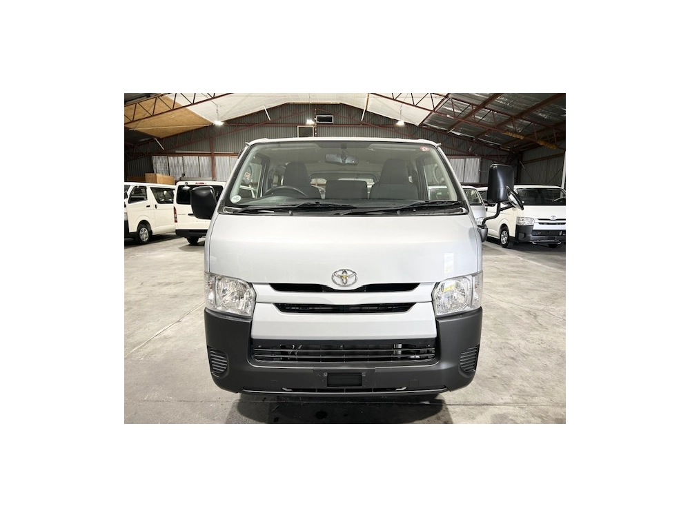 2018 Toyota Hiace LWB +++ $4300 Reduced +++ 3 / 6 / 9 SEATERS