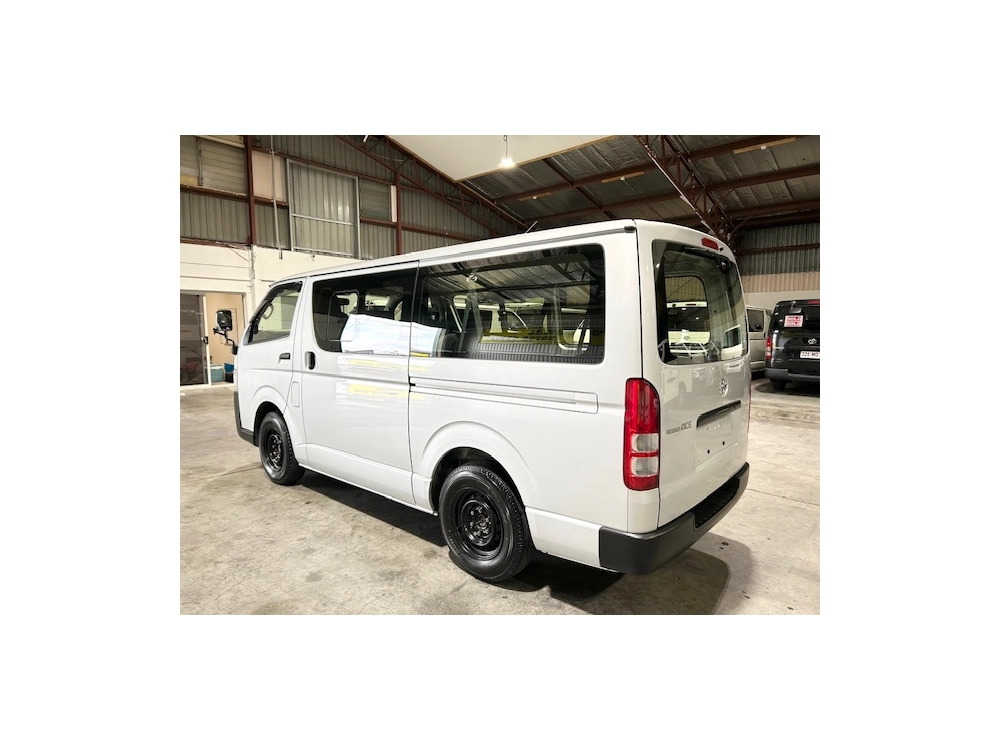 2018 Toyota Hiace LWB +++ $4300 Reduced +++ 3 / 6 / 9 SEATERS