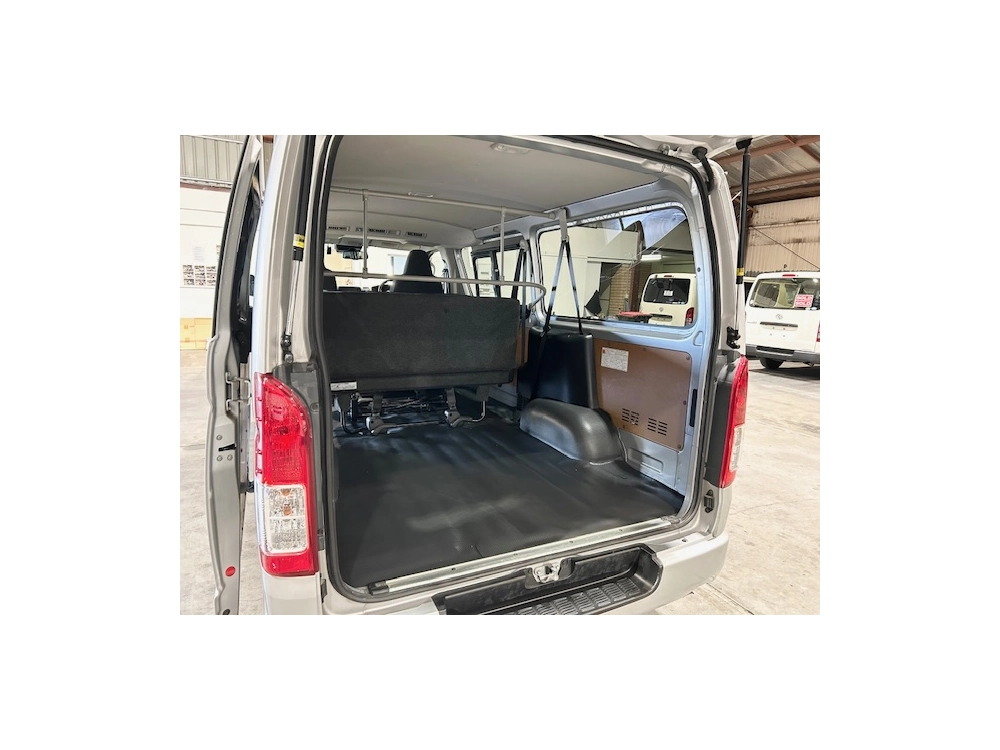 2020 Toyota Hiace **GL PACKAGE** $4000 REDUCED $$ REMOVABLE SEATS