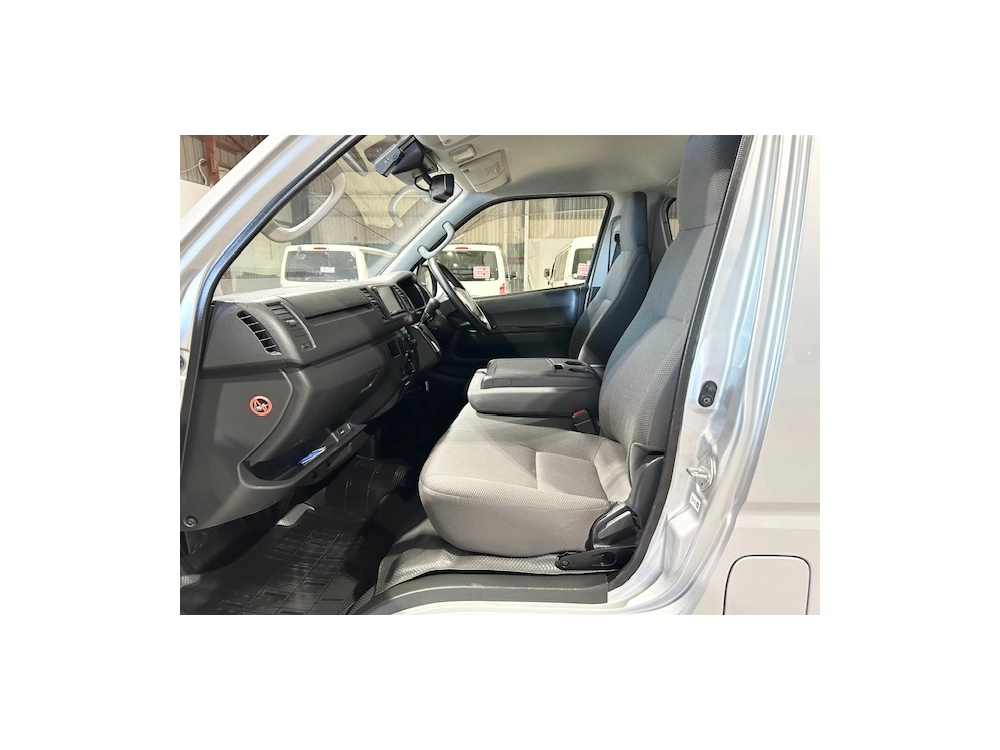 2020 Toyota Hiace **GL PACKAGE** $4000 REDUCED $$ REMOVABLE SEATS