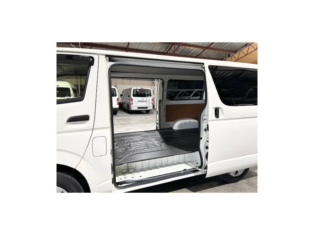 2019 Toyota Hiace LWB ** $3800 Reduced ** SALE END 08/04 **