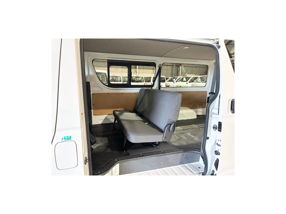 2019 Toyota Hiace =4X4= 6 or 9 Seaters *DUAL Airbags*