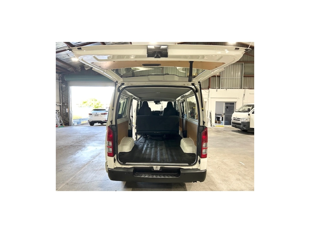2021 Toyota Hiace Facelift Model =4X4= 6 Seater - Parking Sensors 