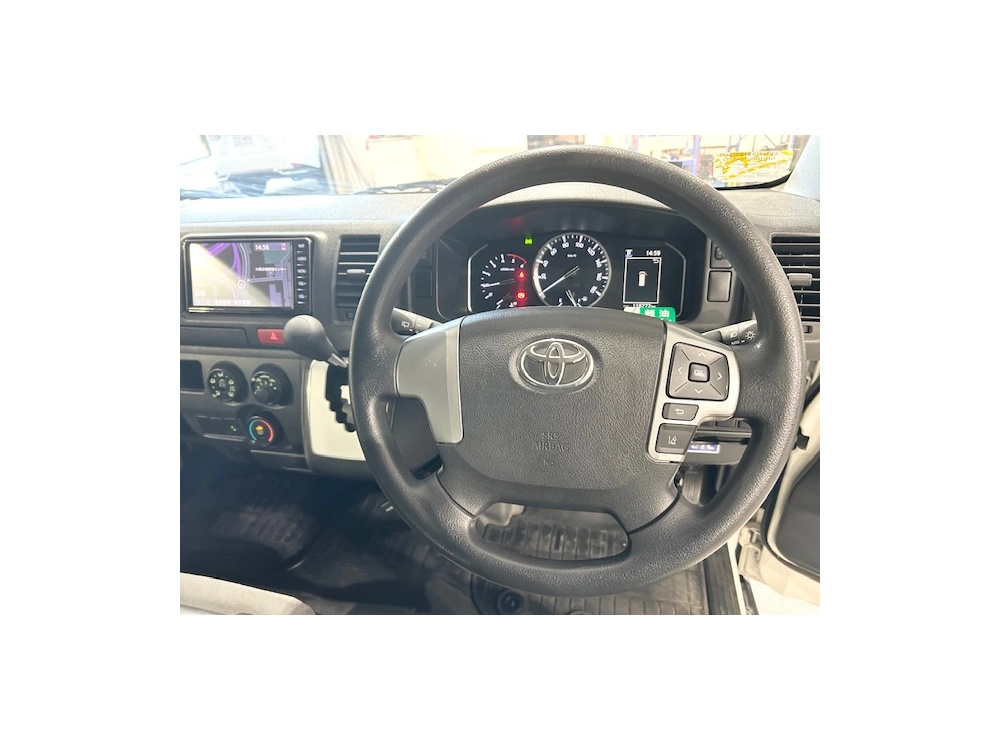 2021 Toyota Hiace Facelift Model =4X4= 6 Seater - Parking Sensors 