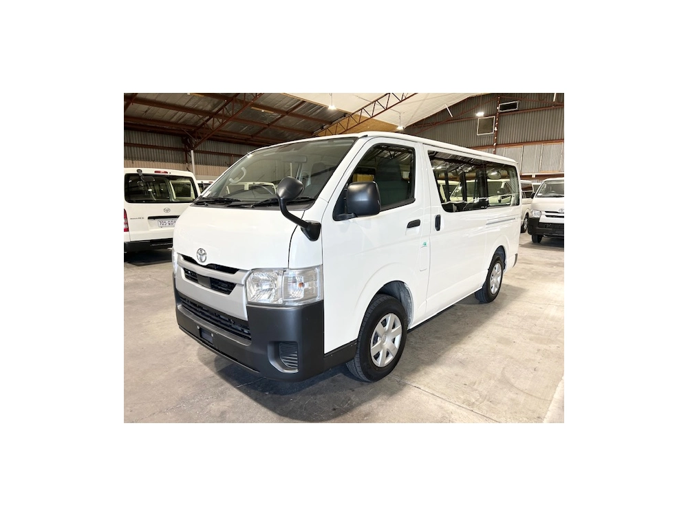 2021 Toyota Hiace Facelift Model =4X4= 6 Seater - Parking Sensors 
