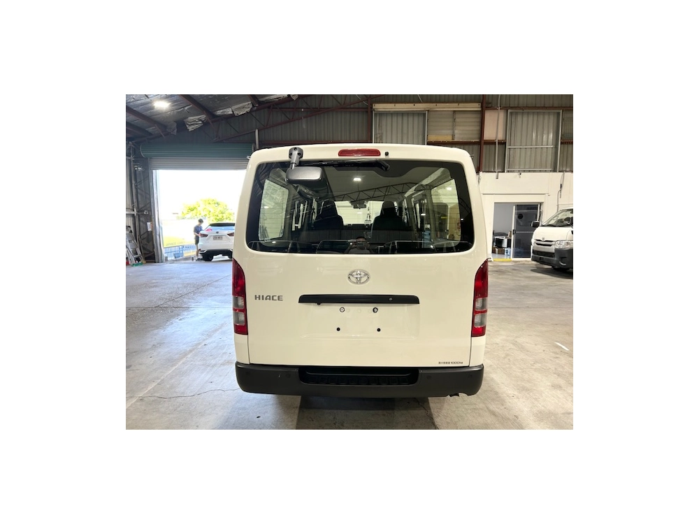 2021 Toyota Hiace Facelift Model =4X4= 6 Seater - Parking Sensors 