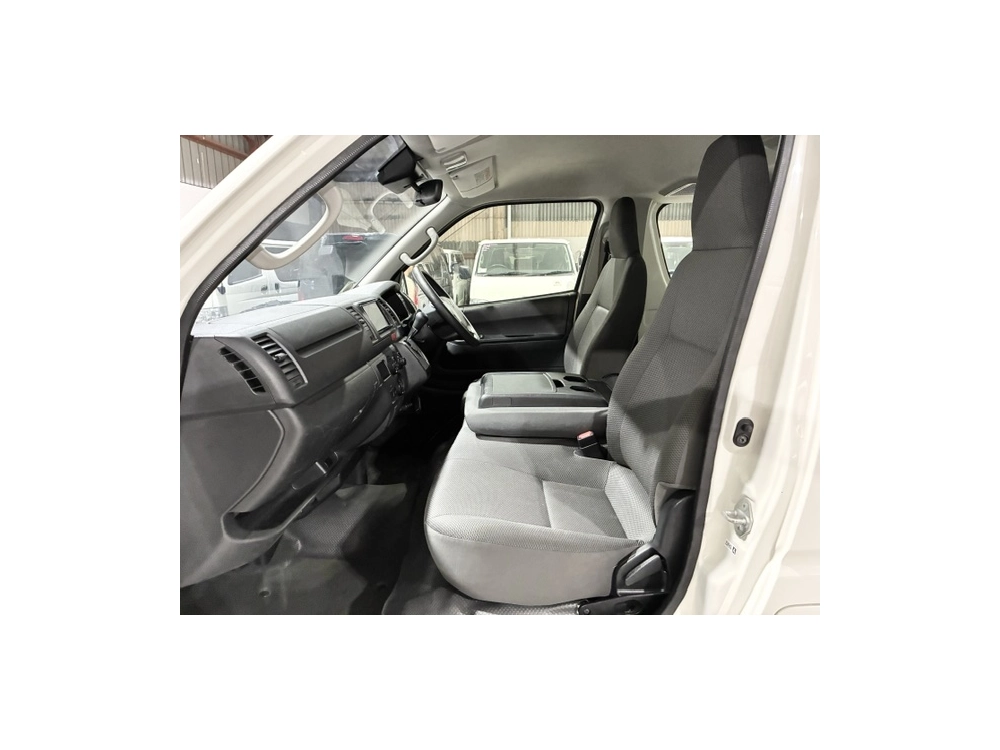 2020 Toyota Hiace MID YEAR SUPER SALE *REAR AIRCON / 6 Seaters*