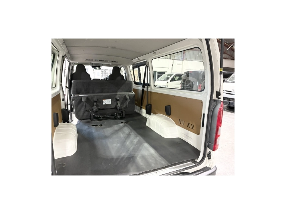 2020 Toyota Hiace MID YEAR SUPER SALE *REAR AIRCON / 6 Seaters*