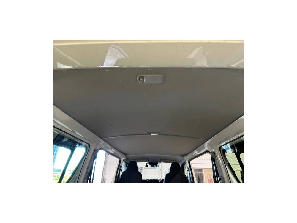 2020 Toyota Hiace *4WD* 6 SEATS_ DUAL AIRBAGS_ $500 DISCOUNTED FOR FUEL (1 WEEK ONLY)